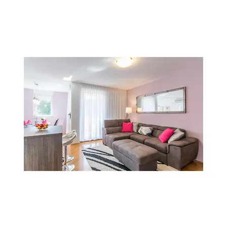 Apartment Beautiful In Biograd Na Moru