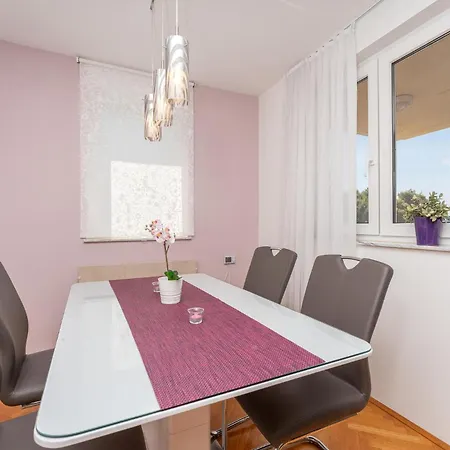 Apartment Beautiful In Biograd Na Moru